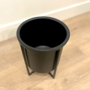 World Market Plant Holder